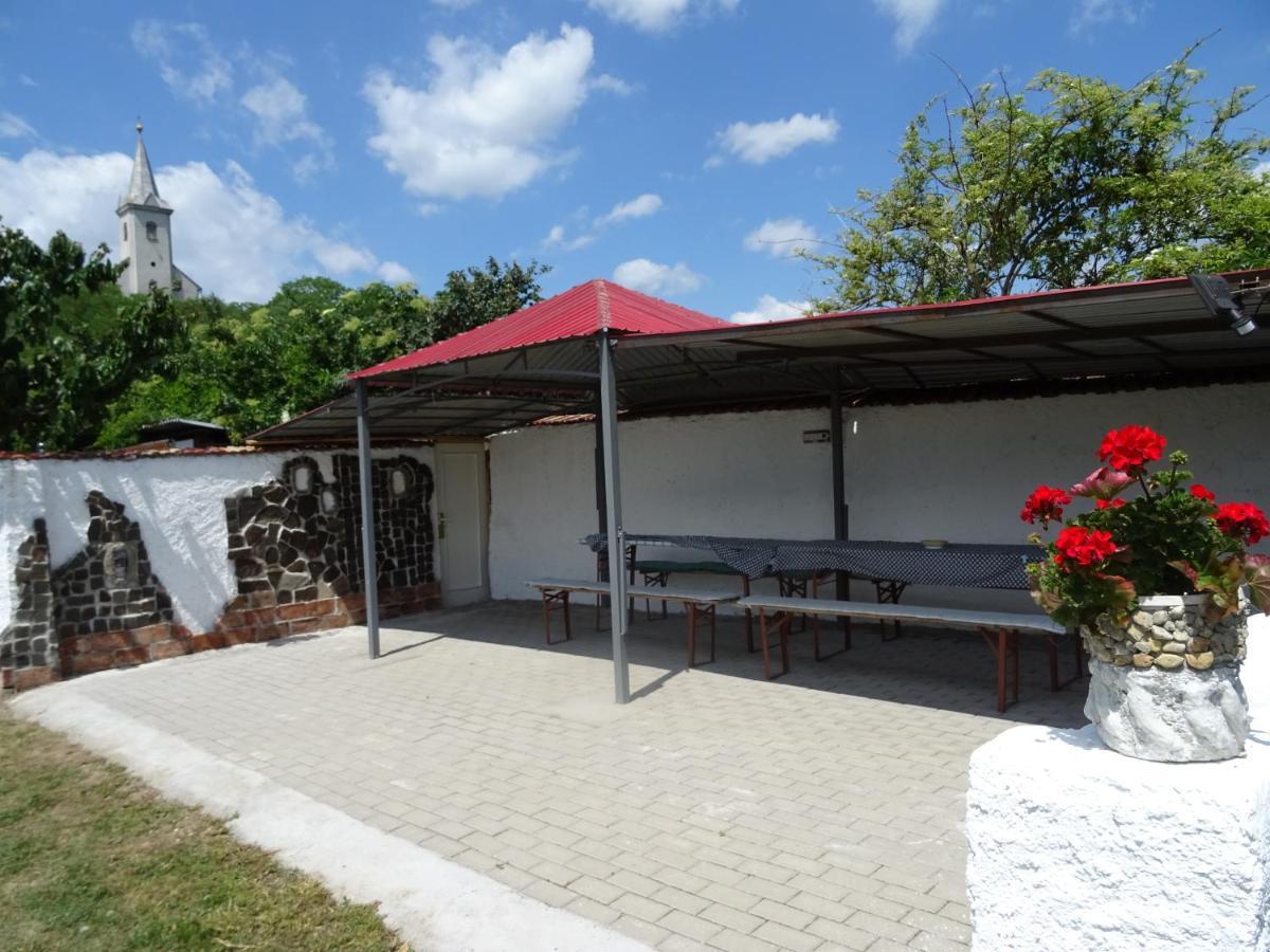 Guesthouse Ilona Velky Kamenec Ngoại thất bức ảnh
