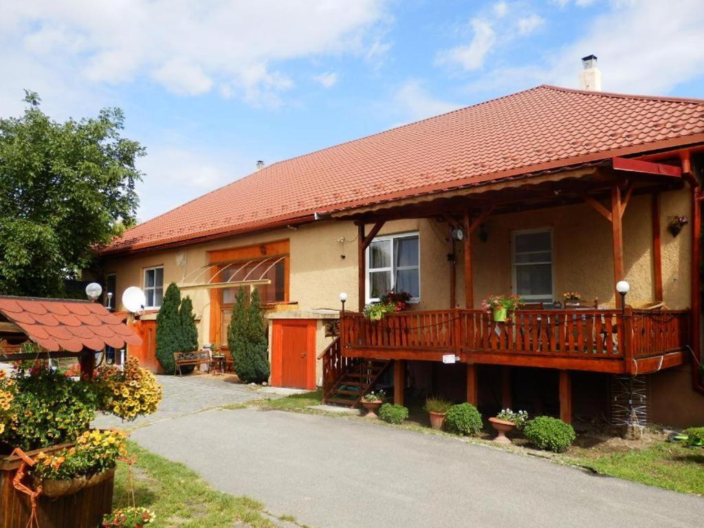 Guesthouse Ilona Velky Kamenec Ngoại thất bức ảnh