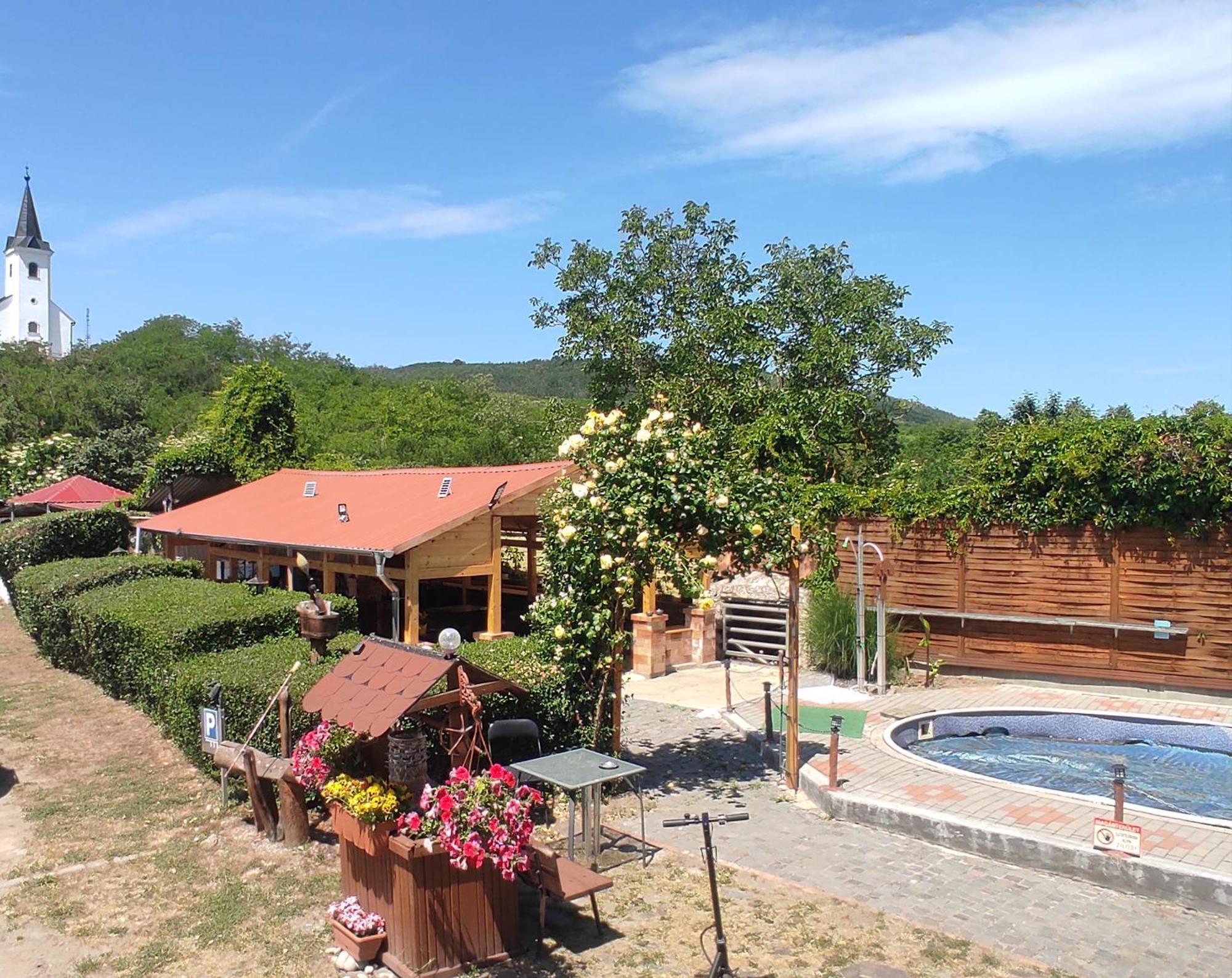 Guesthouse Ilona Velky Kamenec Ngoại thất bức ảnh